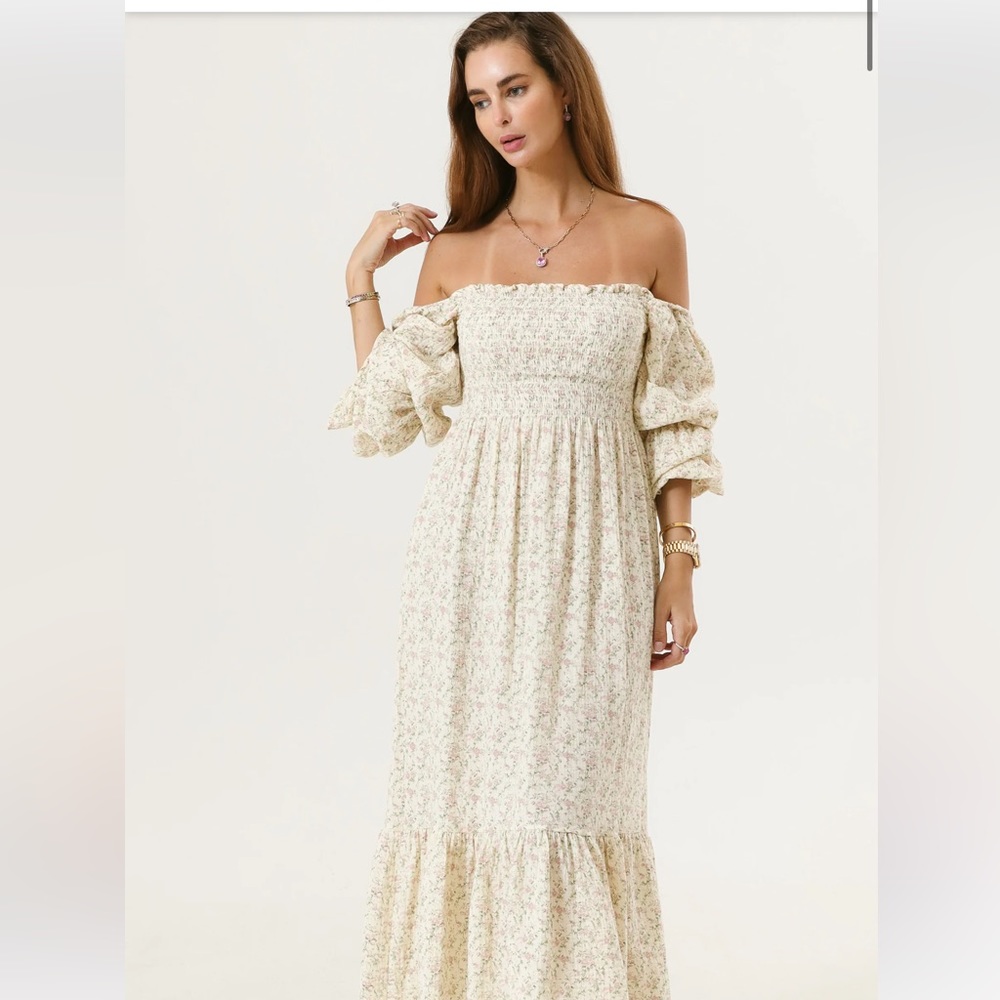 Nothing Fits But YUKI DRESS
S / PINK POPPY
